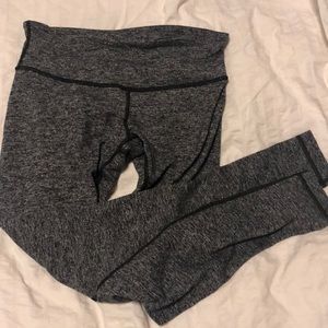 Lululemon Wunder Under full length tights Size 6